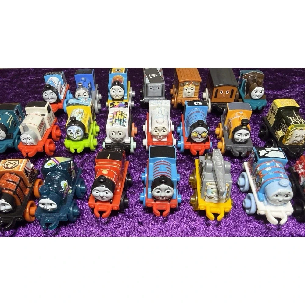 Thomas Train Minis‎ Lot Mixed Micro Engine Trains Mini Pretend Play Toys